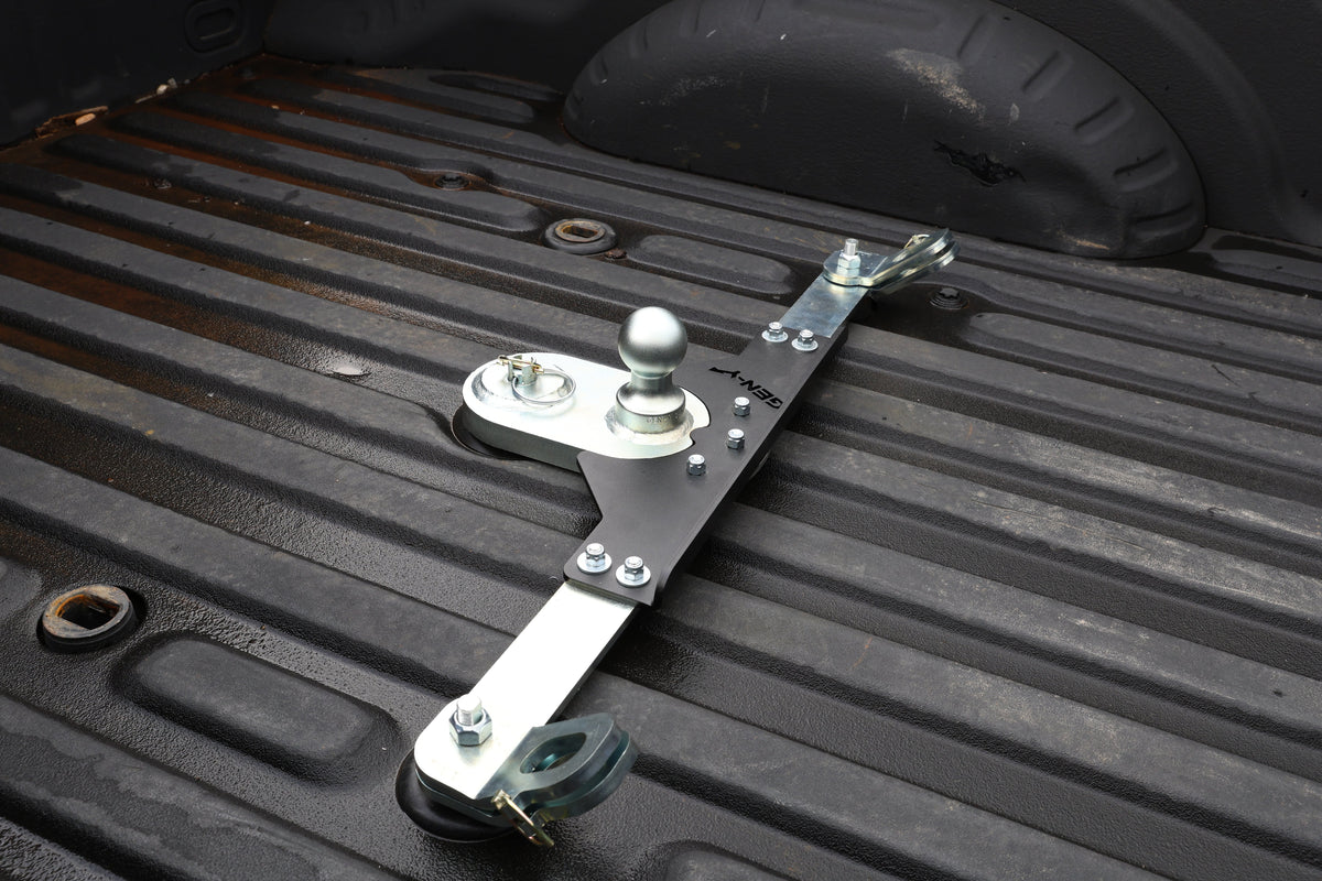 Gen-Y Hitch Gen Y MAIN ASSY - GoosePuck GEN II - 5 Offset - 25K Overall Towing - With Safety Chain Anchors Incorporated - GM 2020-24 Short  Long Bed - GH-21017 | GH-21017
